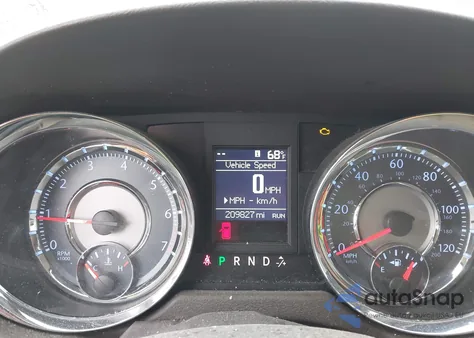 2011 Chrysler Town & Country Touring-L из США, поврежденный, VIN 2A4RR8DG4BR749714